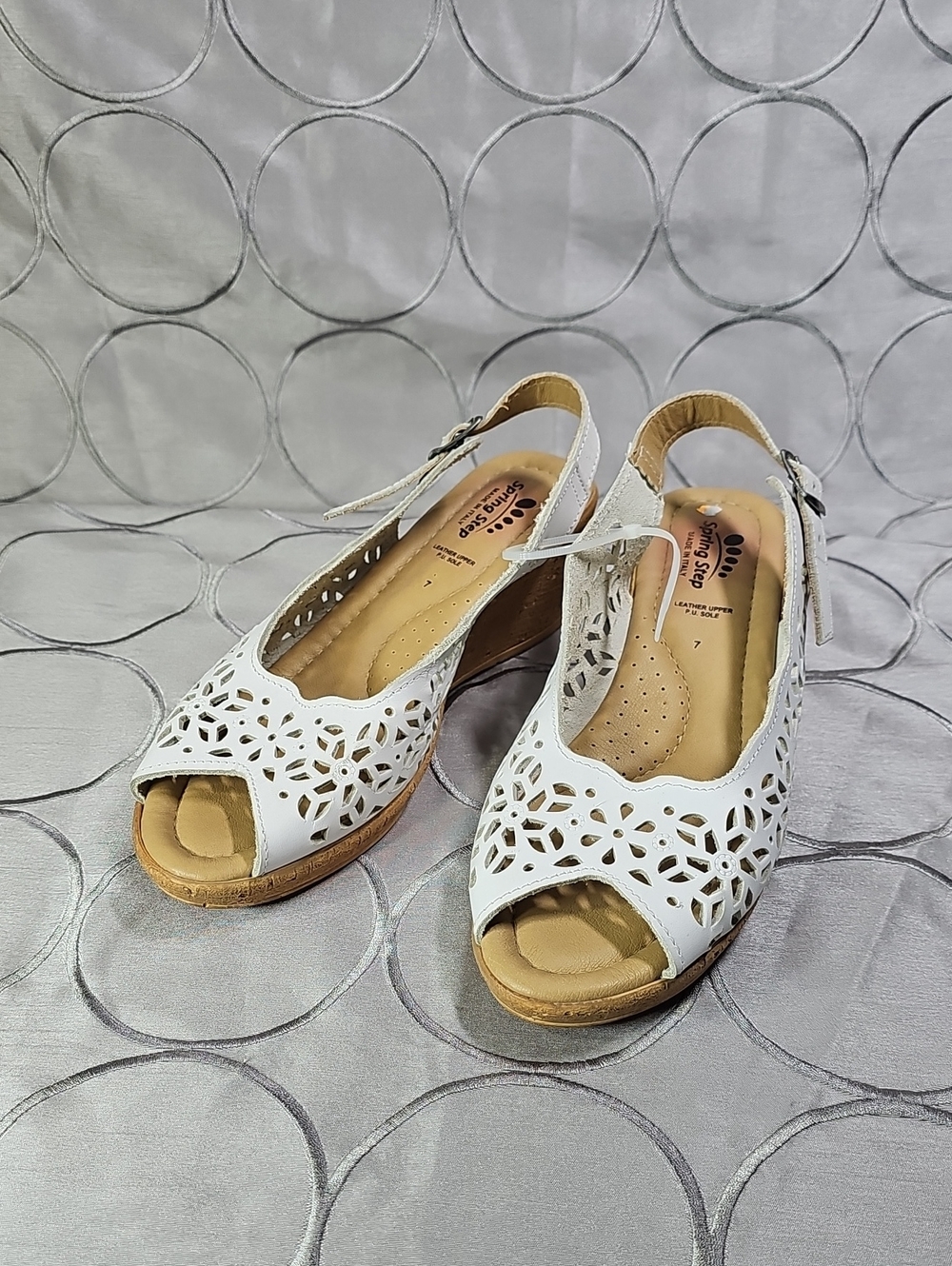 Spring Step Footsie White Laser-Cut Leather Wedge Open-Toe Slingback Sandals W5